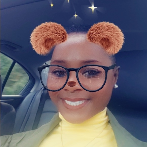 Meet your Posher, Tocara - Picture 3 of 7